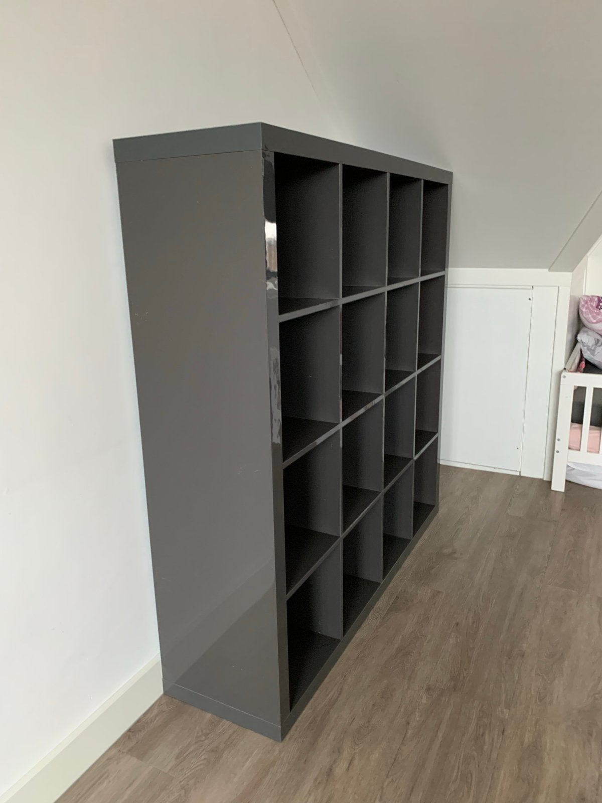 Ikea Grijze Kallax kast met 16 vakken, Huis en Inrichting, Kasten | Boekenkasten, Ophalen, Gebruikt, 100 tot 150 cm, Minder dan 100 cm