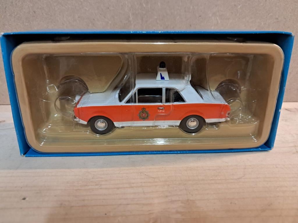 Vanguards Ford Cortina MKII 1600 GT Politie 1:43 modelauto, Ophalen of Verzenden, Nieuw, Auto, Vanguards