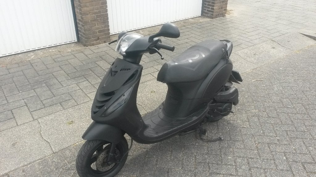 piaggio zip sp 2016, geel kenteken, inruil mogelijk, Fietsen en Brommers, Scooters | Piaggio, Zip, Ophalen of Verzenden, Zo goed als nieuw