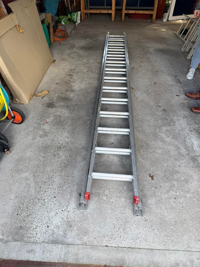 Altrex ladder schuifladder, Doe-het-zelf en Verbouw, Ladders en Trappen, Ophalen of Verzenden, Zo goed als nieuw, 4 meter of meer