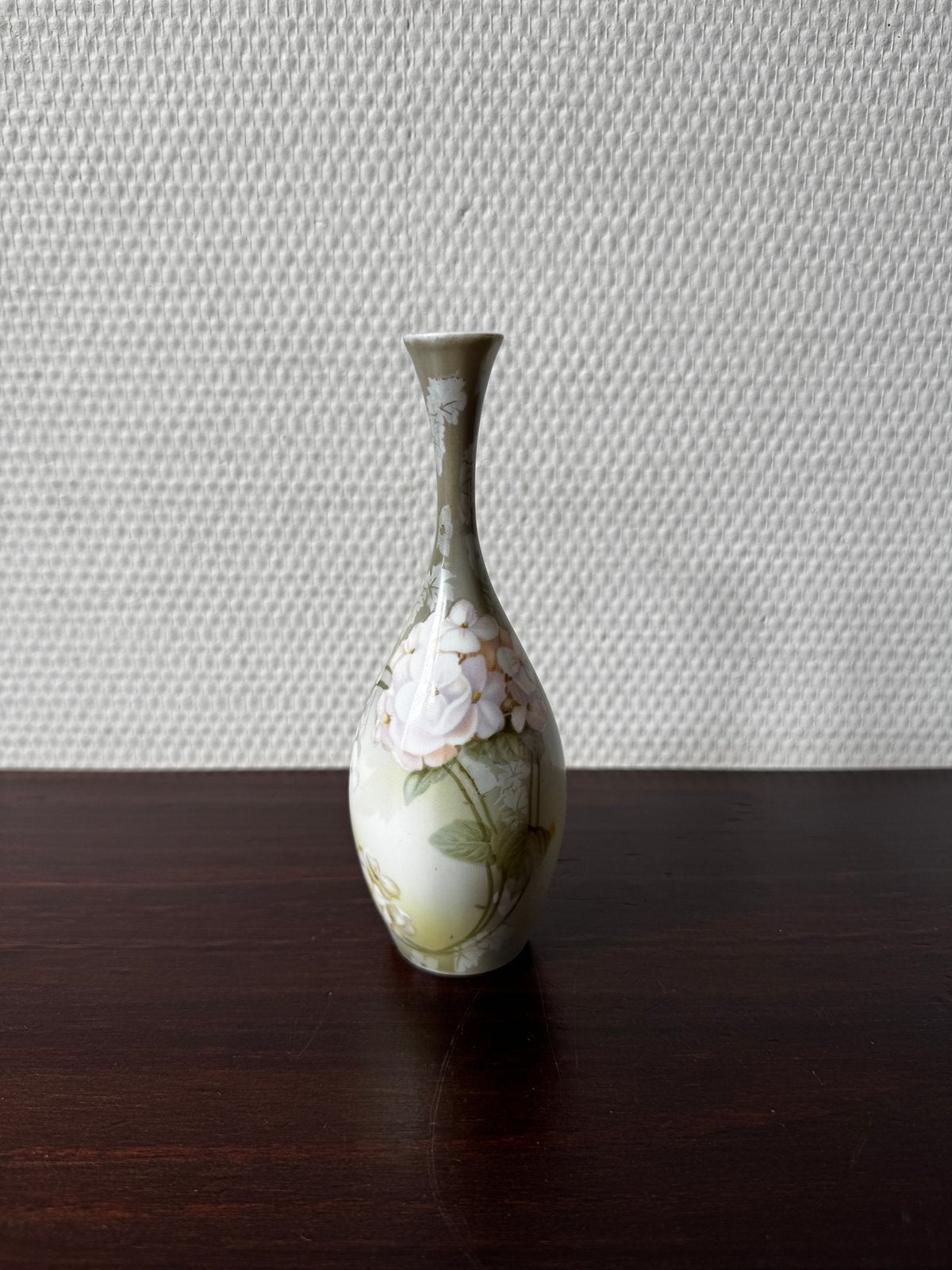 Antieke RS Suhl Porseleinen Vaasje met Bloemen Decor, Duits, Antiek en Kunst, Ophalen of Verzenden