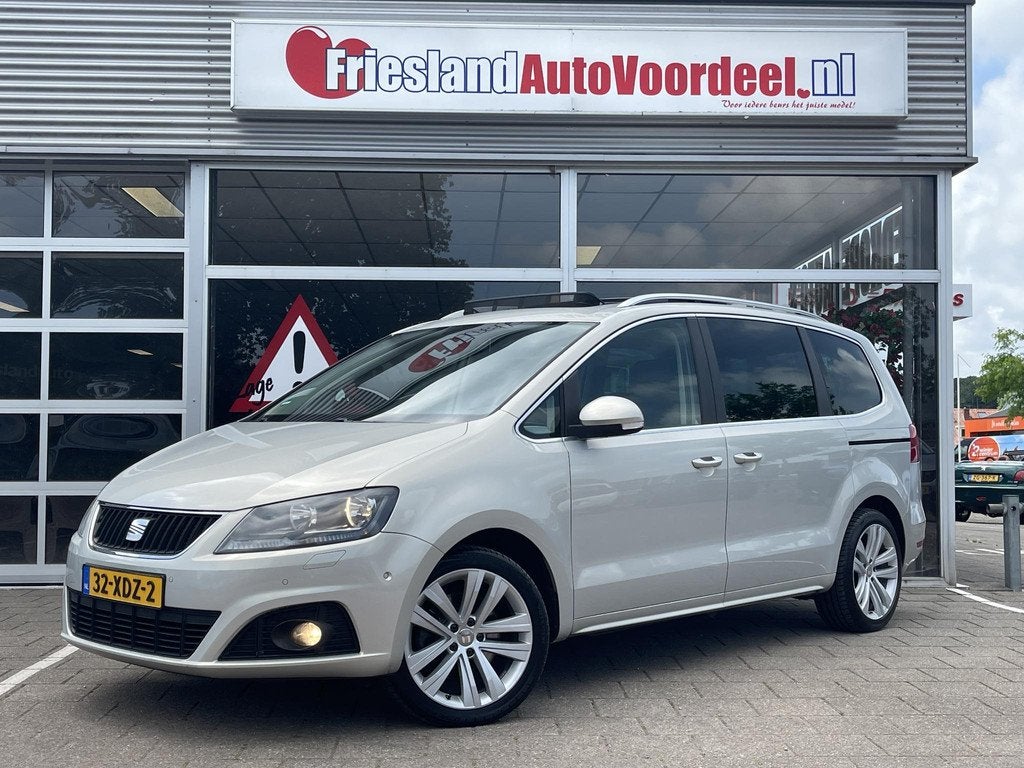 SEAT Alhambra 1.4 TSI Style /Automaat/Clima/Cruise/DAB/Pano/, Euro 5, Zwart, 4 cilinders, Origineel Nederlands