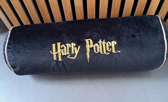 Harry Potter Rolkussen - Zwart met Goud, Overige merken, Zwart, Met print, Ophalen of Verzenden