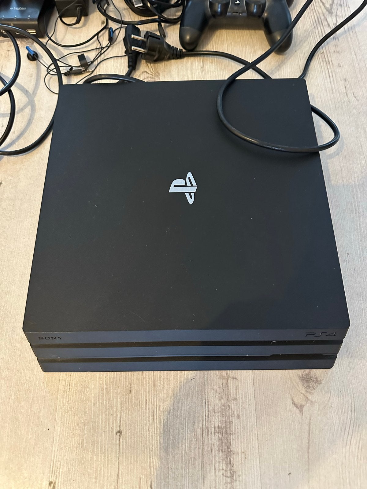 PlayStation 4 Pro met 2 controllers, VR en games, Met 2 controllers, Ophalen of Verzenden, 1 TB, Pro