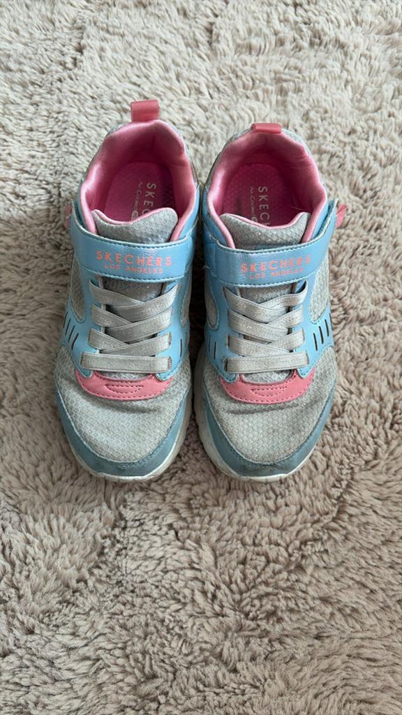 Skechers maat 32, Kinderen en Baby's, Kinderkleding | Schoenen en Sokken, Ophalen, Zo goed als nieuw, Meisje, Schoenen
