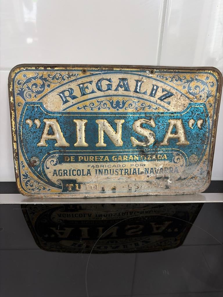 Oud brocante metalen bordje Ainsa - Regaliz, Antiek en Kunst, Ophalen of Verzenden