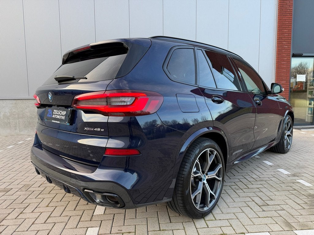 BMW X5 XDrive45e M-Sport|Achterasbesturing|Laser|BTW|SKY|HUD, Auto's, BMW, Blauw, 2998 cc, SUV of Terreinwagen, Geïmporteerd