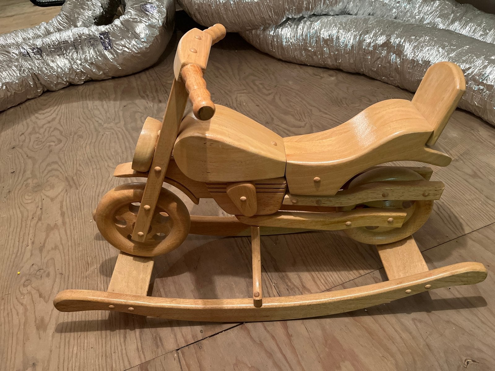 Houten Schommelmotor - Uniek en Handgemaakt Speelgoed, Ophalen, Zo goed als nieuw, Rij- of Hobbelspeelgoed