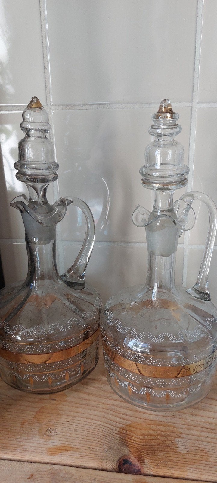 Antieke glazen karaf met gouden decoratie - 28cm hoog, Ophalen