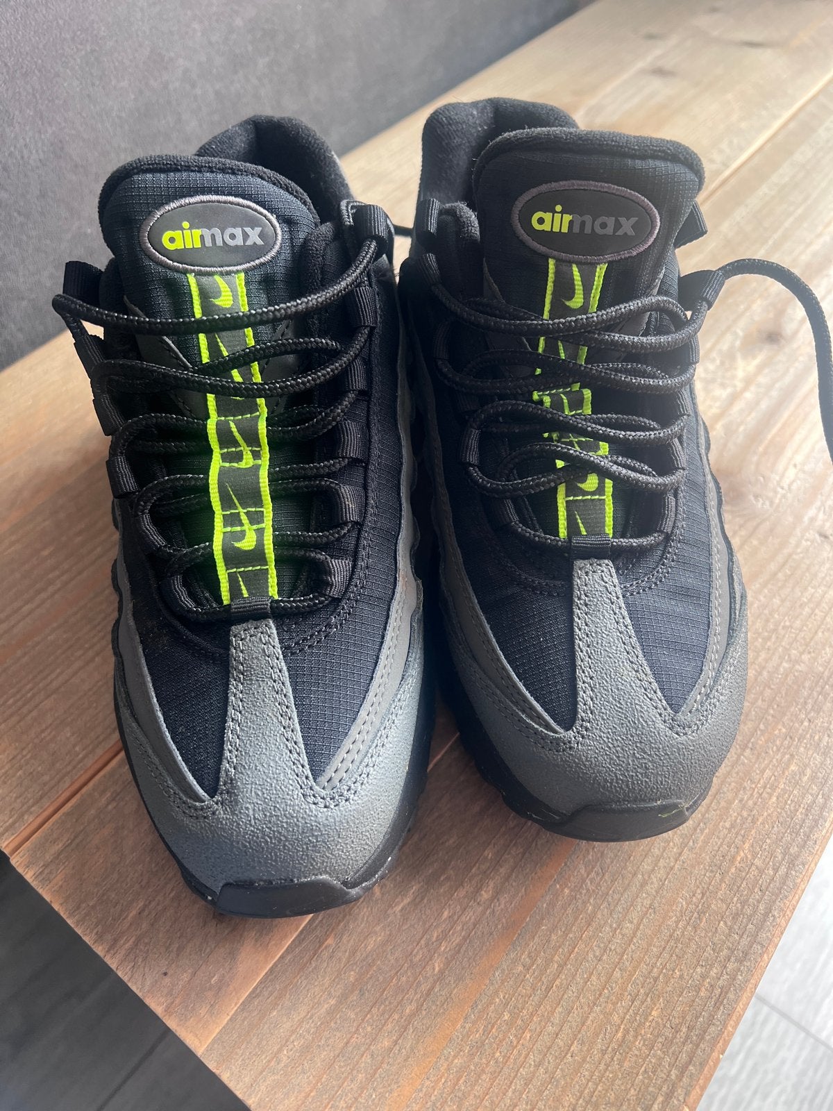 Nieuwe Nike Air Max 95 - Helaas te klein!, Kinderen en Baby's, Ophalen of Verzenden, Nieuw, Jongen of Meisje, Sportschoenen