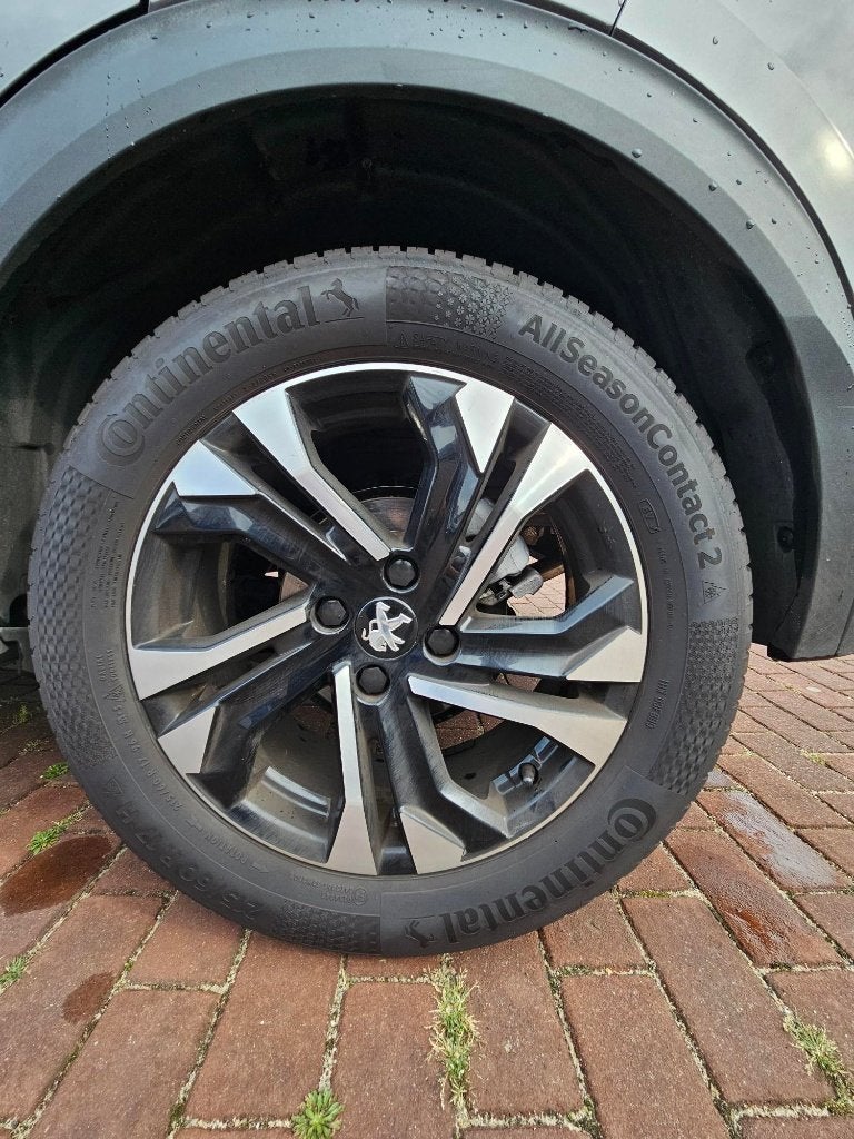 Foto 16 van Peugeot 2008 1.2 Puretech 130pk 2020 Grijs AUT / LEER / PANO
