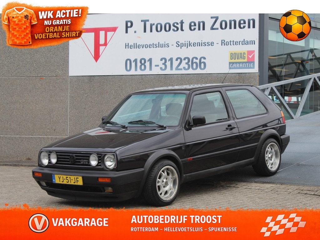 Volkswagen Golf 1.8 GTI Orig NL!Nieuwe APK 15-07-2027! incl, Auto's, Oldtimers, Voorwielaandrijving, Stof, Zwart, Volkswagen