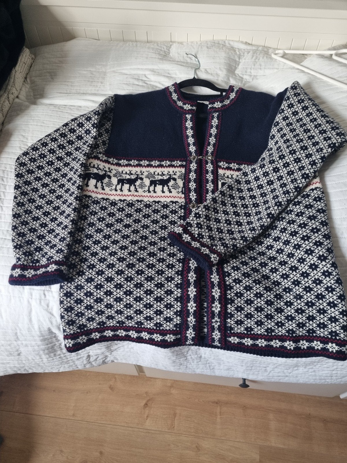 Warme wollen trui/vest XL uit Estland met motief, Kleding | Dames, Ophalen of Verzenden, Zo goed als nieuw, Maat 46/48 (XL) of groter