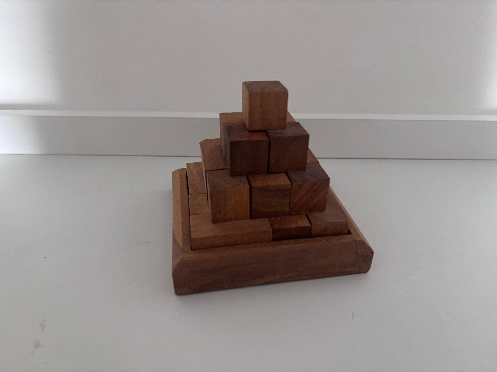 Houten puzzel piramide, Antiek en Kunst, Ophalen