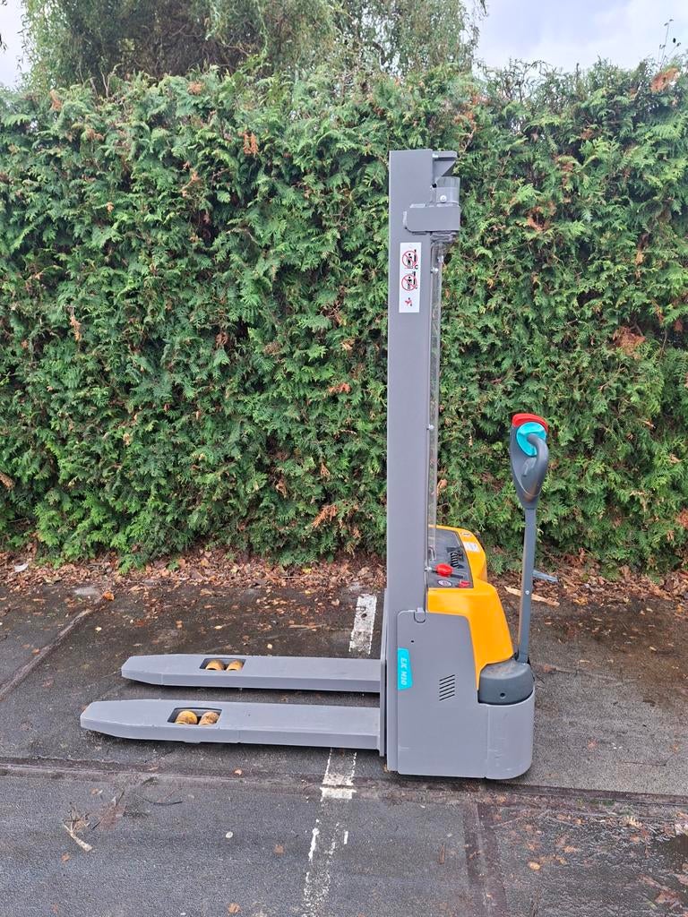 Jungheinrich EJC M10 elektrische stapelaar, Ophalen, Zo goed als nieuw