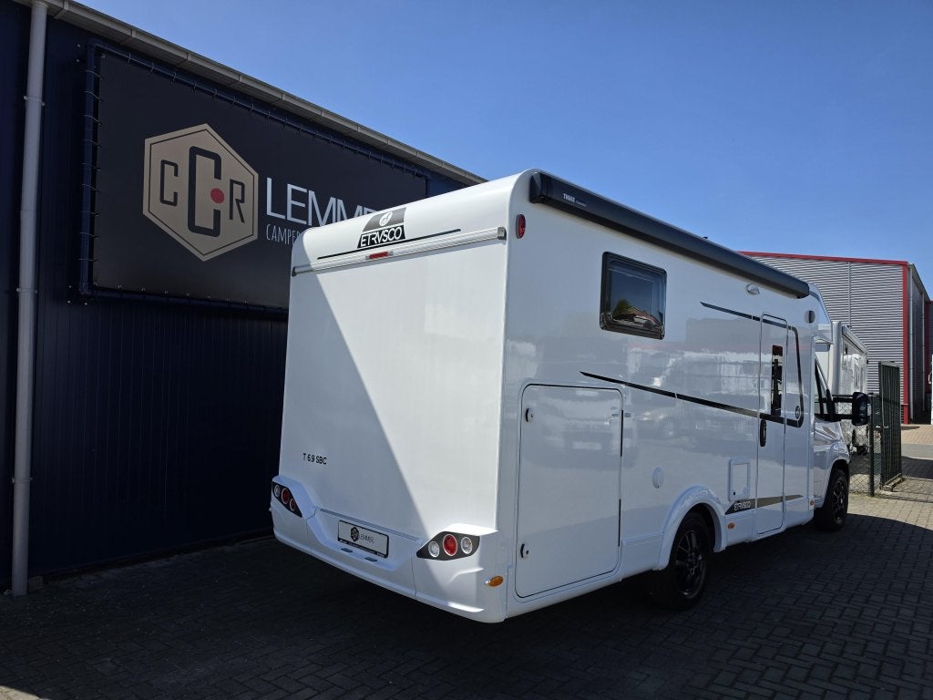 Nieuwe Etrusco T 6.9 SBC Face to Face | Enkele Bedden | 2026, Caravans en Kamperen, Ringverwarming, 6 tot 7 meter, Bedrijf, Tot en met 3