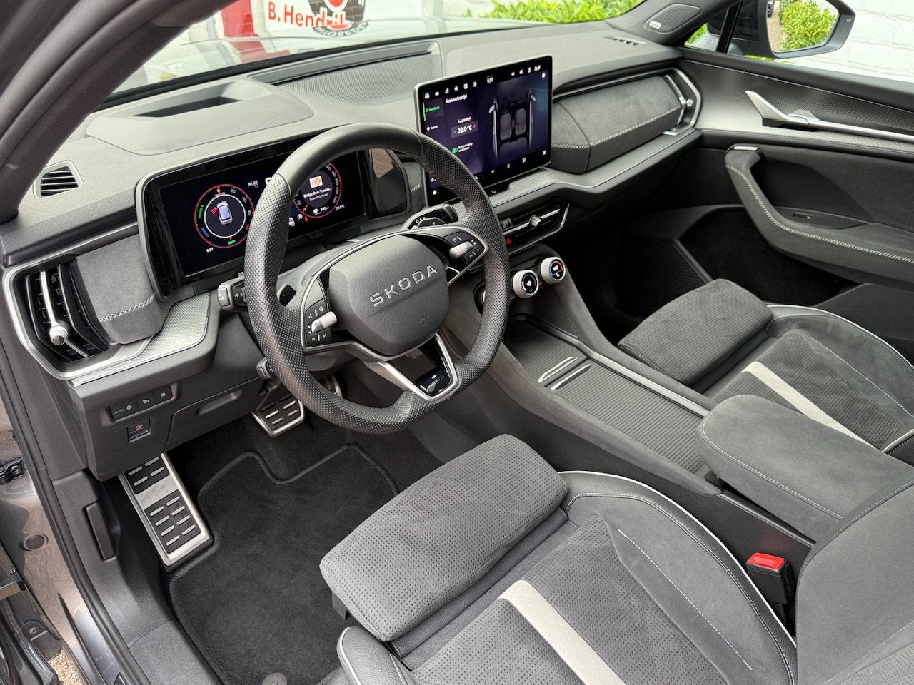 SKODA Kodiaq 1.5 TSI PHEV 204pk DSG-6 Sportline Business/ Fu, Auto's, Bedrijf, 1817 kg, SUV of Terreinwagen, Zilver of Grijs