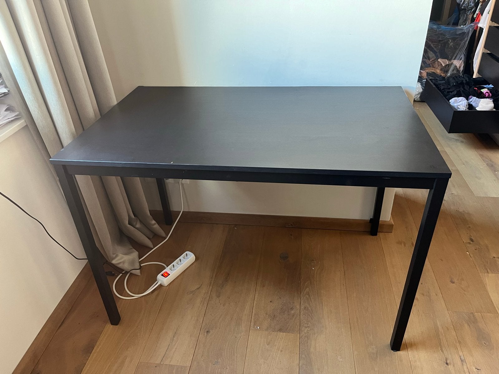 IKEA SANDSBERG tafel (110x67cm) - Zwart, Ophalen, 100 tot 150 cm, Tot twee personen, 50 tot 100 cm