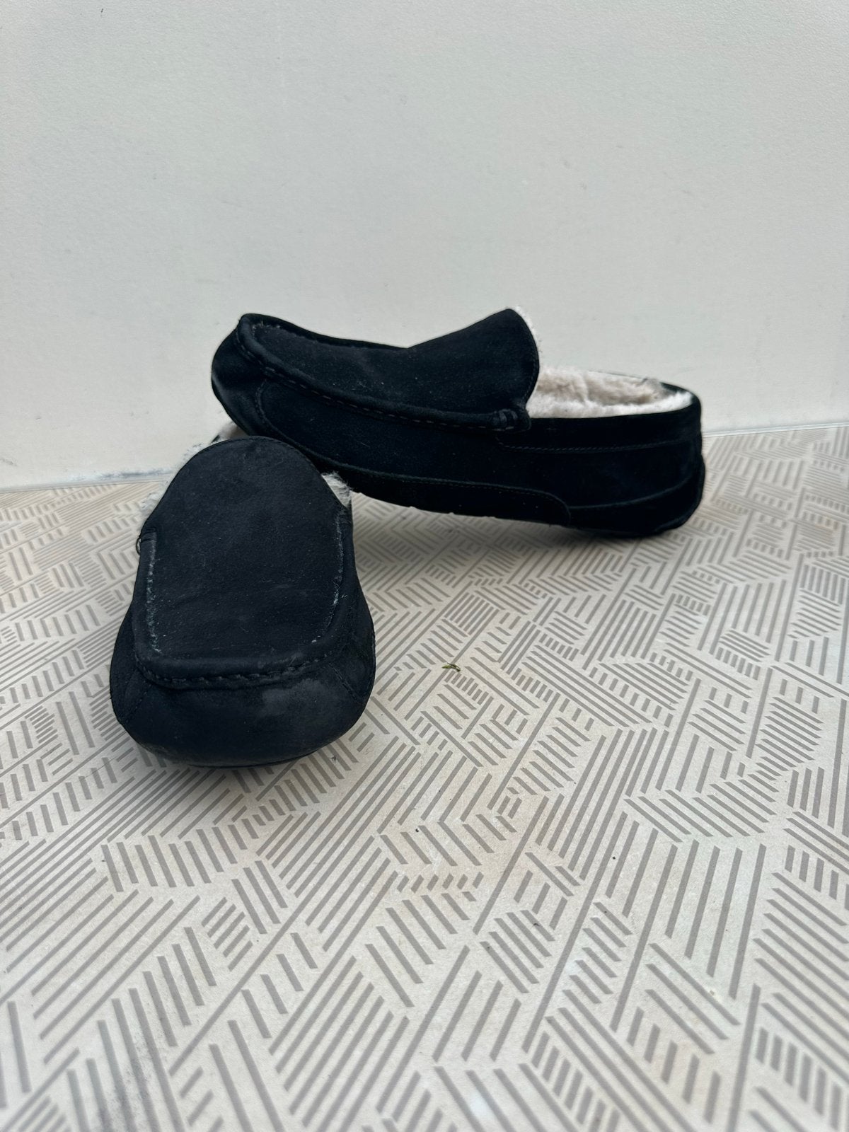 Ugg Australia pantoffels maat 43, Ophalen of Verzenden, Gedragen, Zwart, Pantoffels of Sloffen