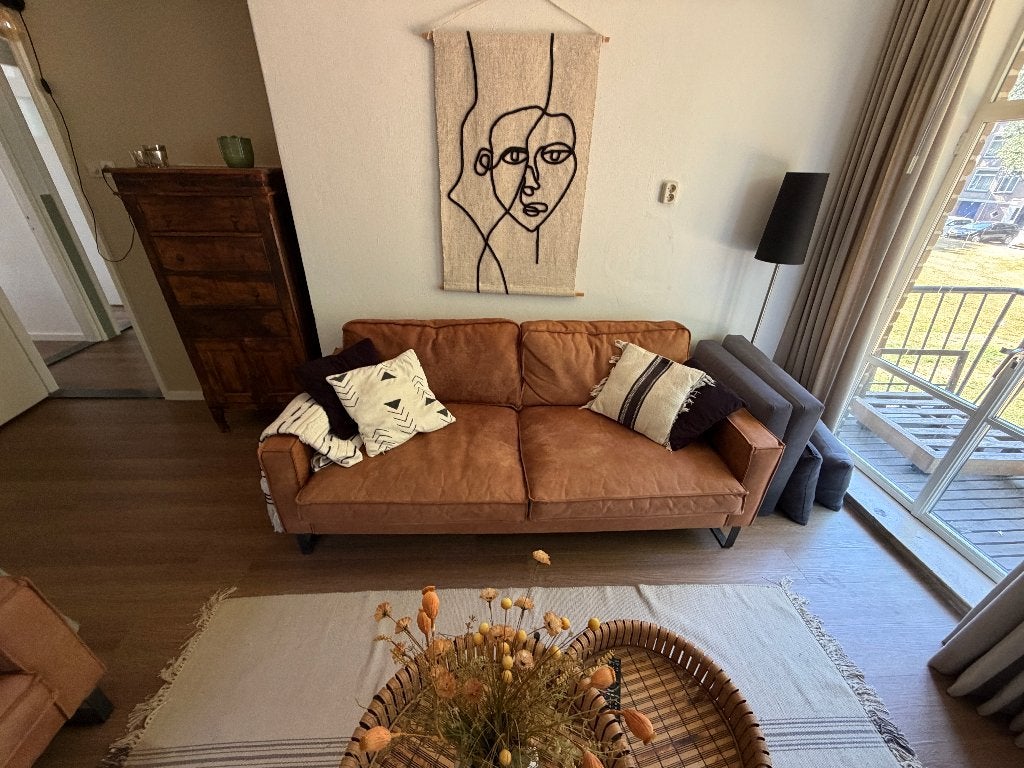 Complete zithoek bank + fauteuil + vloerkleed + 2 tafels, Ophalen, Gebruikt, Leer