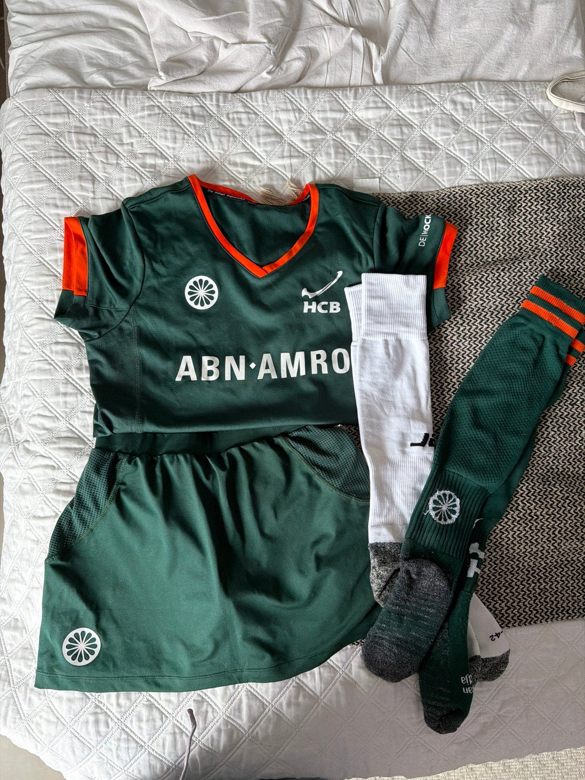 Hockeytenue HCB ABN AMRO - shirt  (M) rokje S, Sport en Fitness, Ophalen of Verzenden, Zo goed als nieuw, Kleding