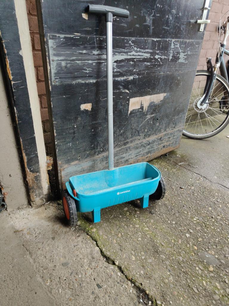Gardena Strooiwagen - Perfect voor Zaad en Mest, Ophalen, Gebruikt