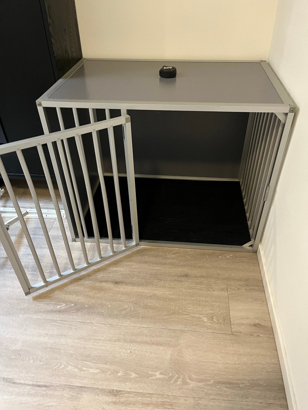 Hundos hondenbench maat M, Ophalen, Gebruikt