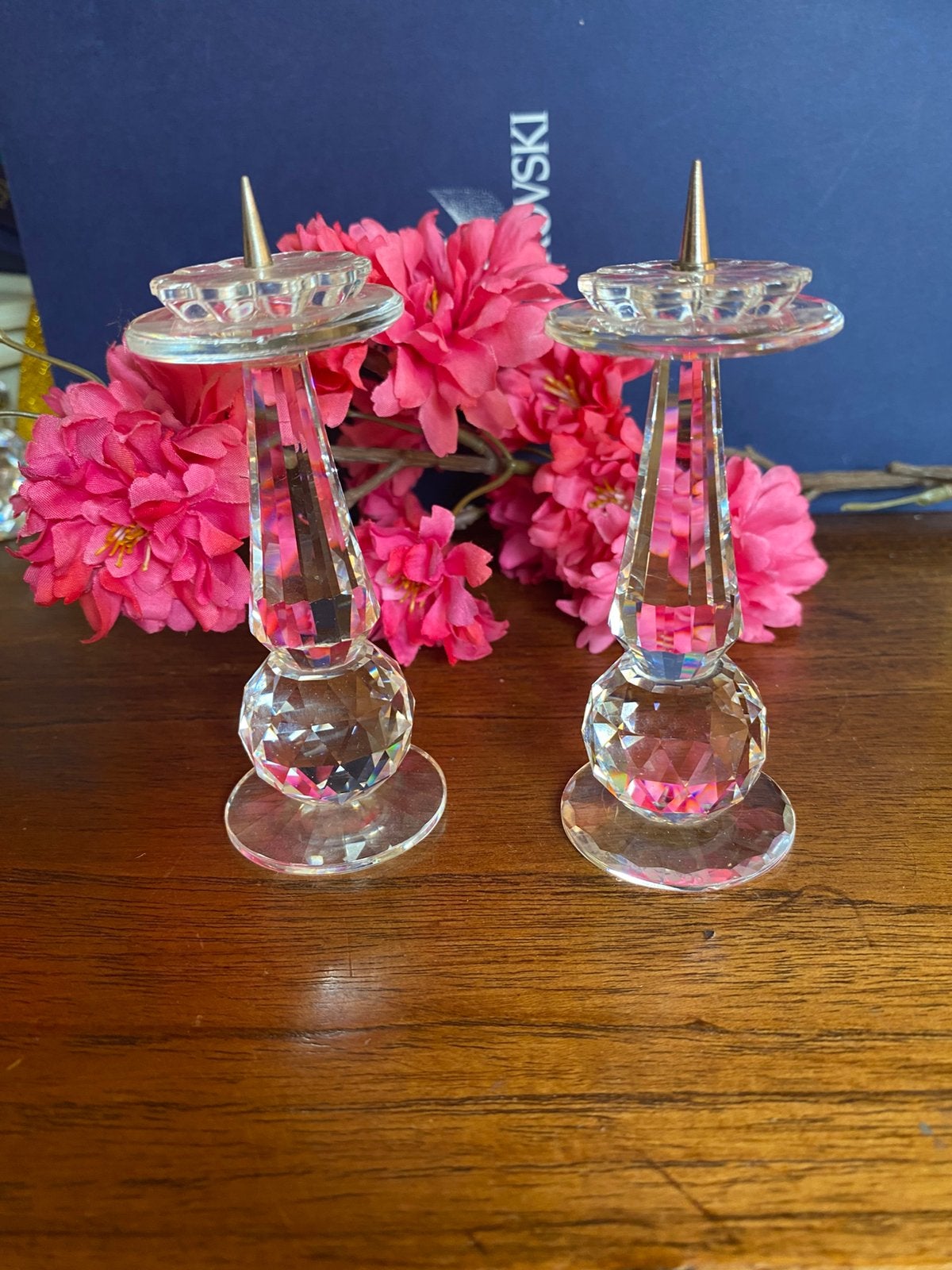 Swarovski kandelaars met pin . In zeer goede staat, Ophalen of Verzenden, Overige materialen, Kandelaar