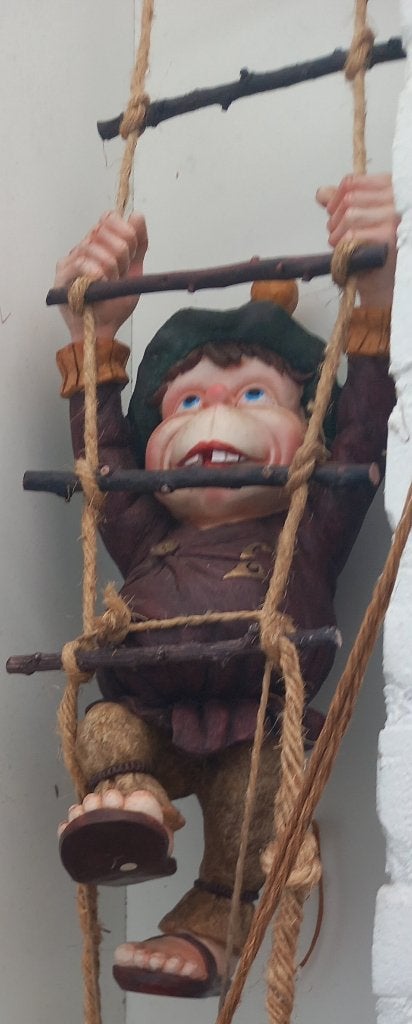 laaf aan klimrek  en spaarpot laaf, Verzamelen, Efteling, Ophalen of Verzenden, Zo goed als nieuw, Beeldje of Poppetje