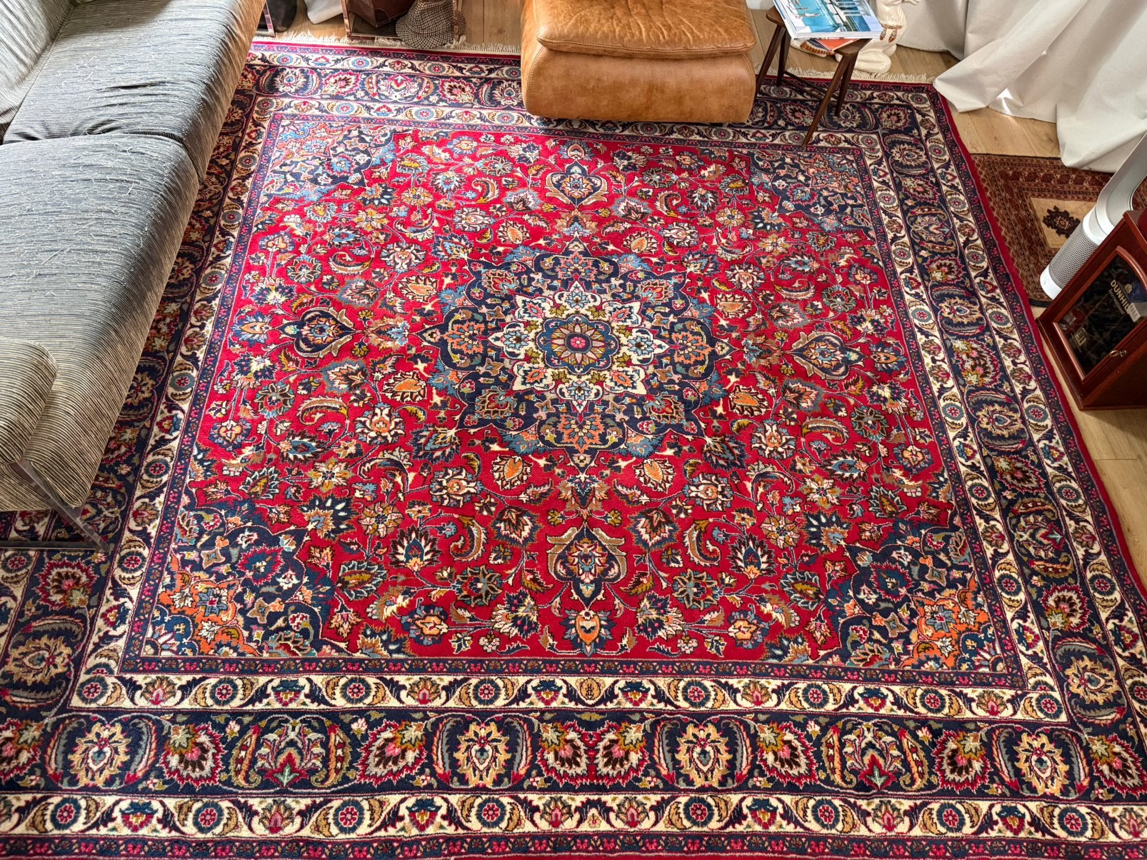Groot handgeknoopt Perzisch Mashad tapijt 300 x 290 cm, Huis en Inrichting, Stoffering | Tapijten en Kleden, Info@bababoho.com