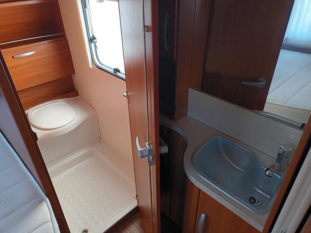 Wilk Sento 450 HTD, Caravans en Kamperen, Caravans, Rondzit, Bedrijf, Overige typen, Wilk