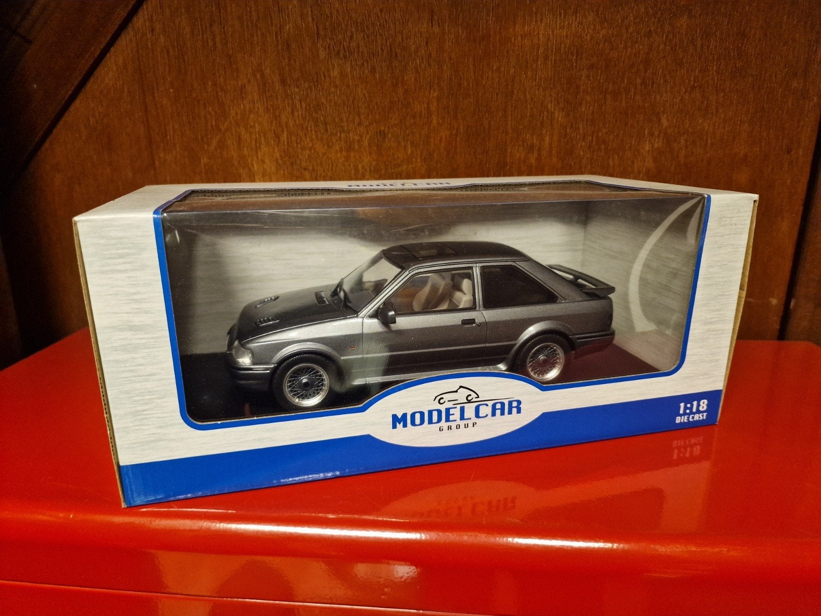 Modelauto Ford Escort RS Turbo Schaal 1/18, Hobby en Vrije tijd, Ophalen of Verzenden, Nieuw, Auto, Overige merken