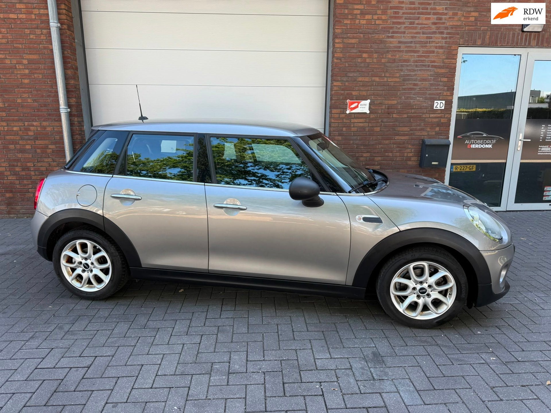 Mini 5-Deurs 1.2 One Salt Business|AIRCO|NIEUWE APK|LEUKE AU, Auto's, Mini, Stof, Gebruikt, 1198 cc, 49 €/maand