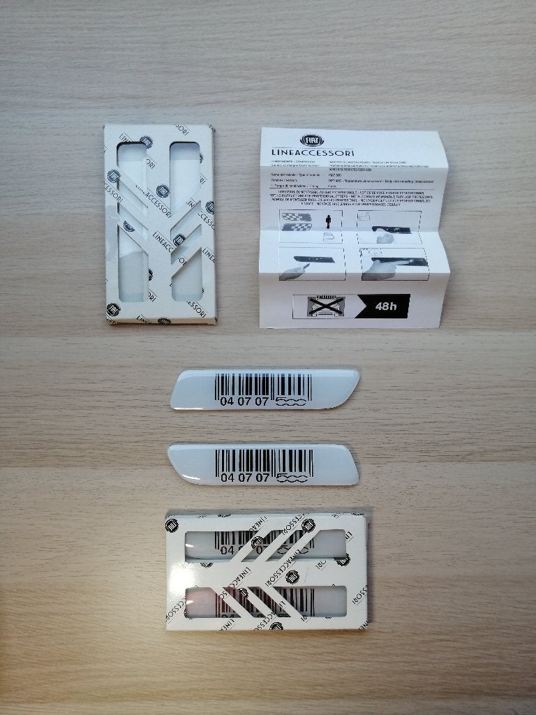 Fiat 500 / 500c Barcode - Originele Fiat 500 Zijschermbadge, Ophalen of Verzenden