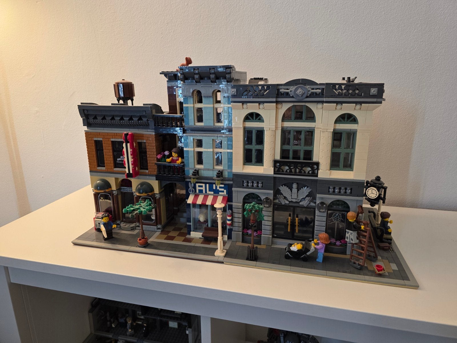 Lepin Streetview sets: Bank, Poolcafé & Kapper, Ophalen, Zo goed als nieuw