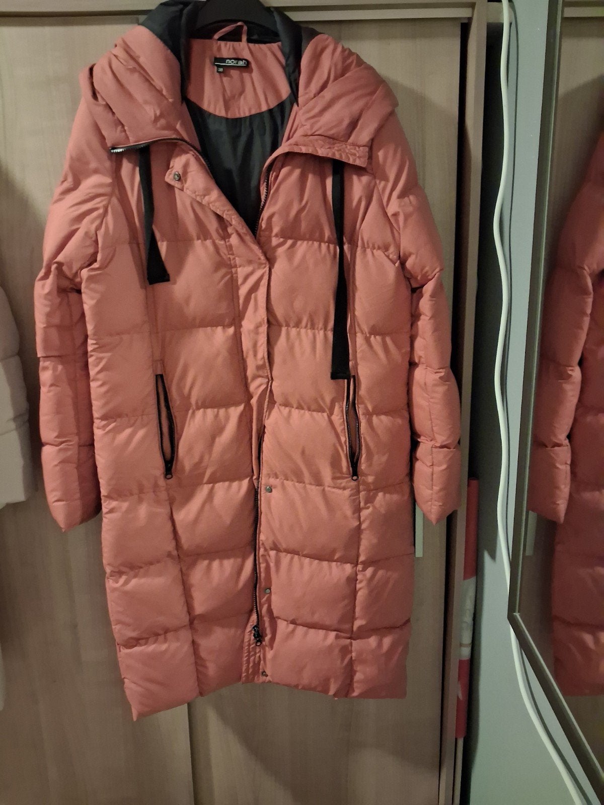 deze jas komt uit Nederland maat 38 prijs €60, Ophalen of Verzenden