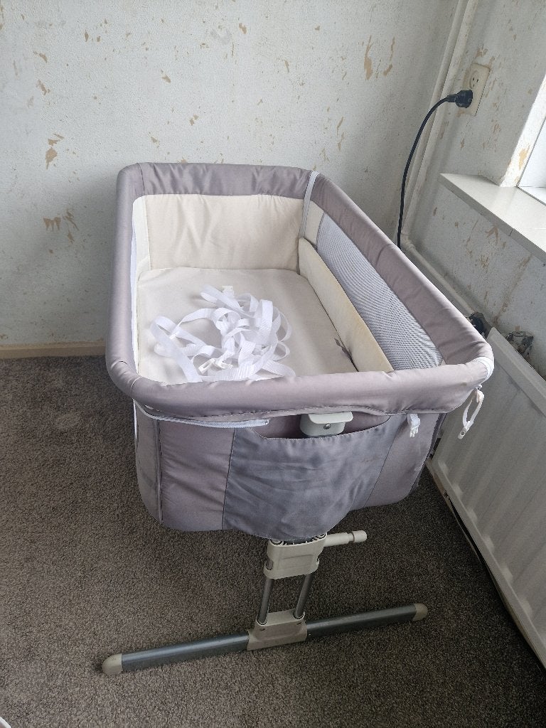 Safety 1st Calidoo co-sleeper / aanschuifbedje – grijs, Kinderen en Baby's, Ophalen, Gebruikt, Wieg