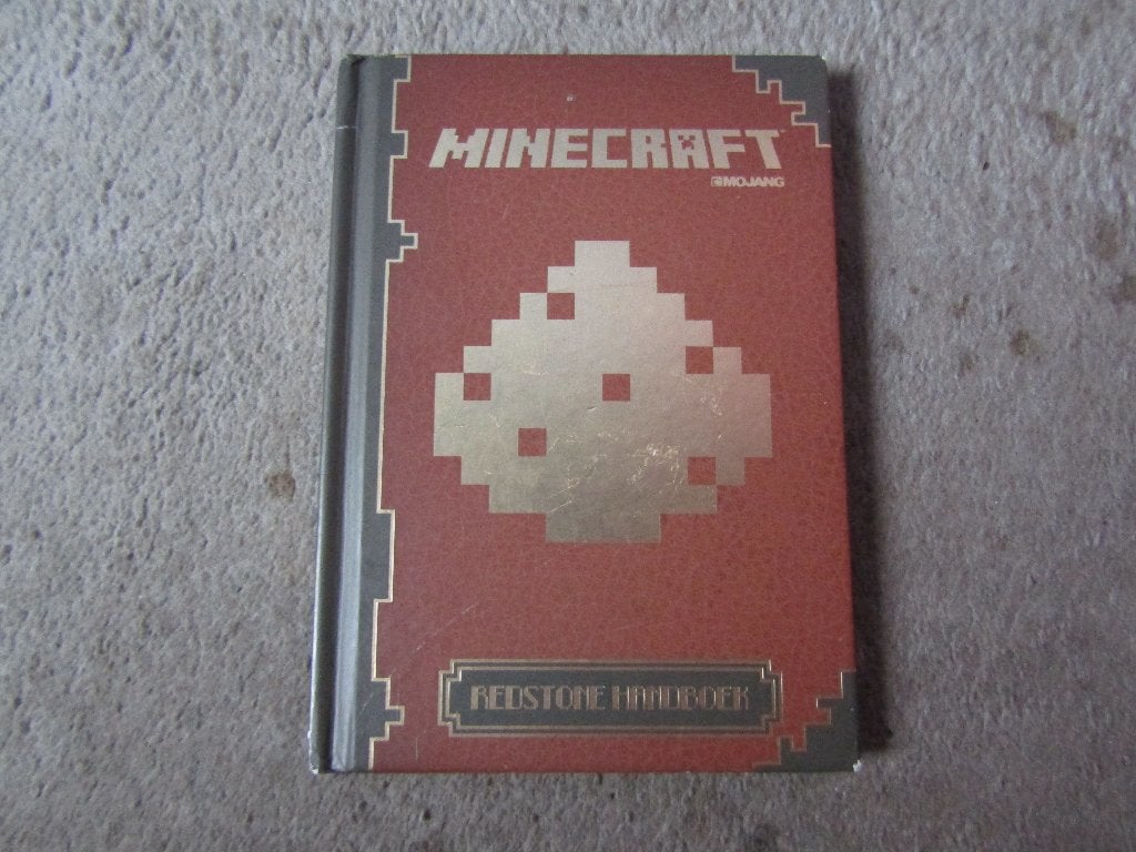 Boek: Minecraft - Redstone handboek, Boeken, Gelezen, Fictie, Mojang, Ophalen of Verzenden