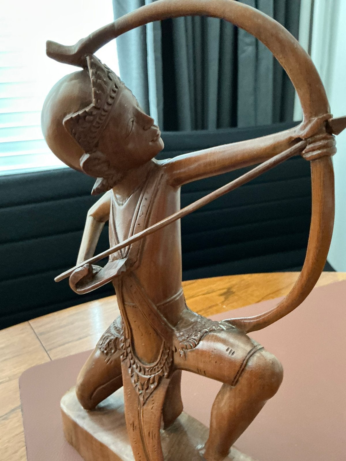 Balineese boogschutter, Antiek en Kunst, Kunst | Beelden en Houtsnijwerken, Overige onderwerpen, Verzenden, Art deco, 20 - 50 cm