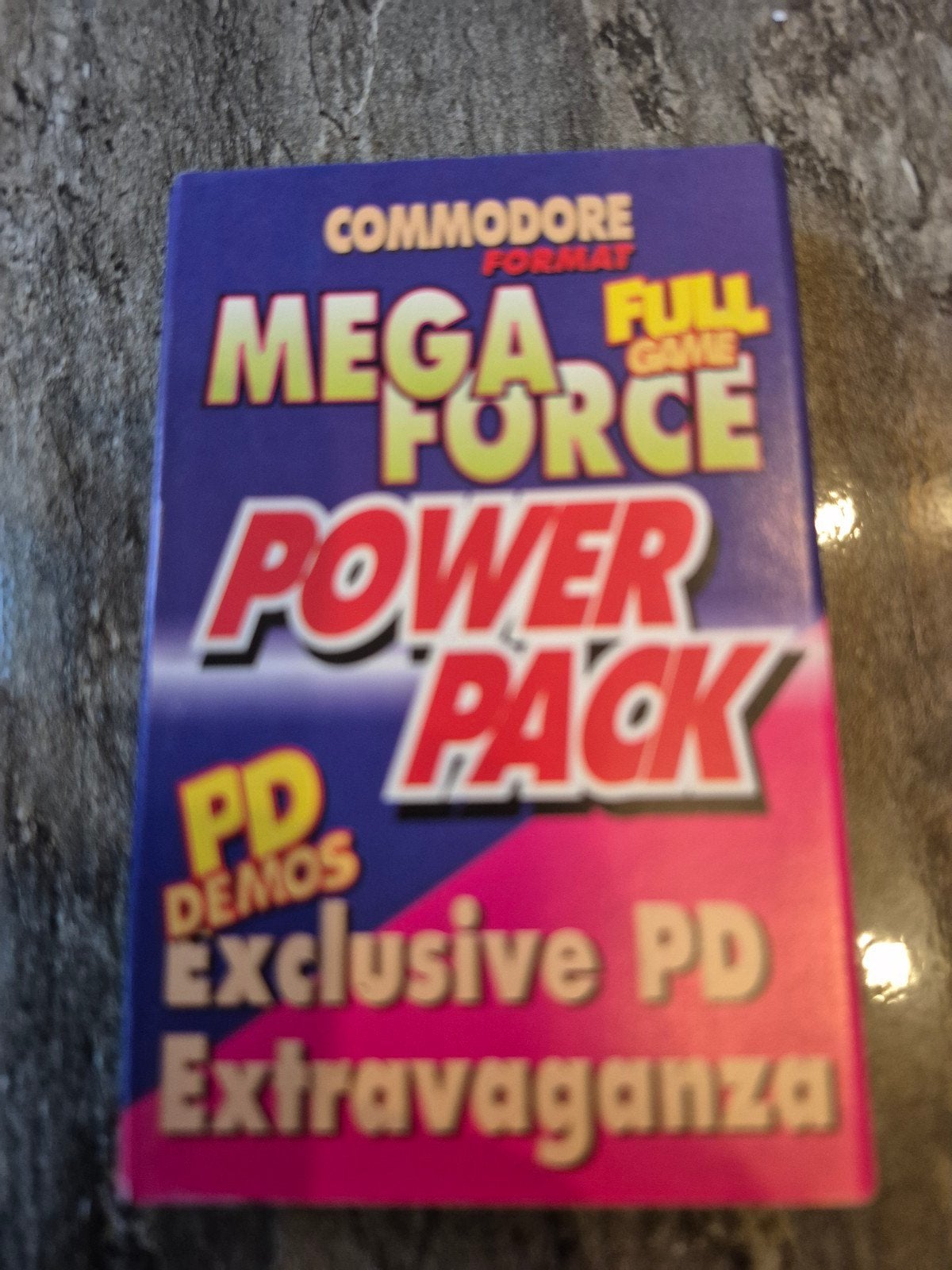 Commodore 64 Power Pack 52 - Mega Force, Spelcomputers en Games, Spelcomputers | Atari, Ophalen of Verzenden, Gebruikt, Overige modellen