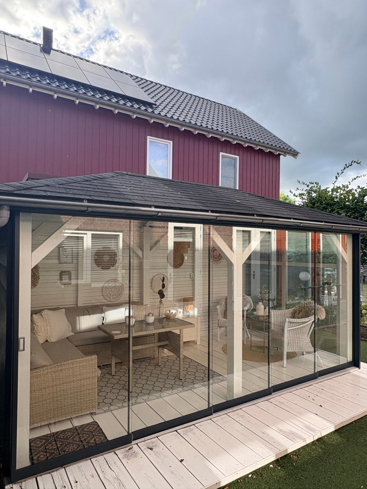 Foto 3 van Sfeervolle tuinkamer met glazen schuifwanden – 4,40 x 2,65 m