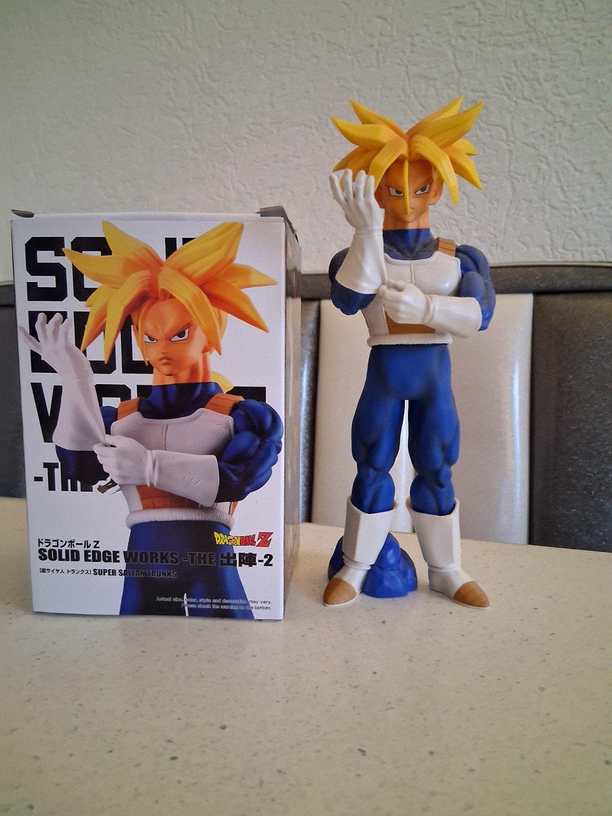 trunks dragonball z, Ophalen, Zo goed als nieuw