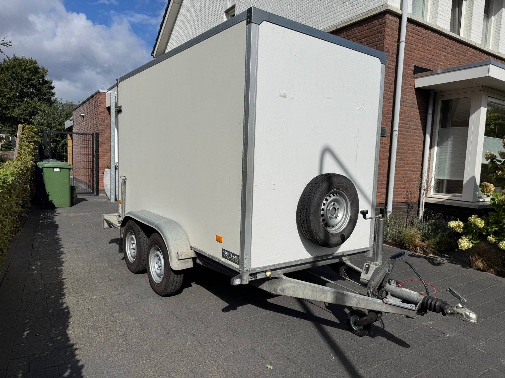 Hapert sapphire gesloten / dichte aanhanger met klep, Ophalen, Gebruikt