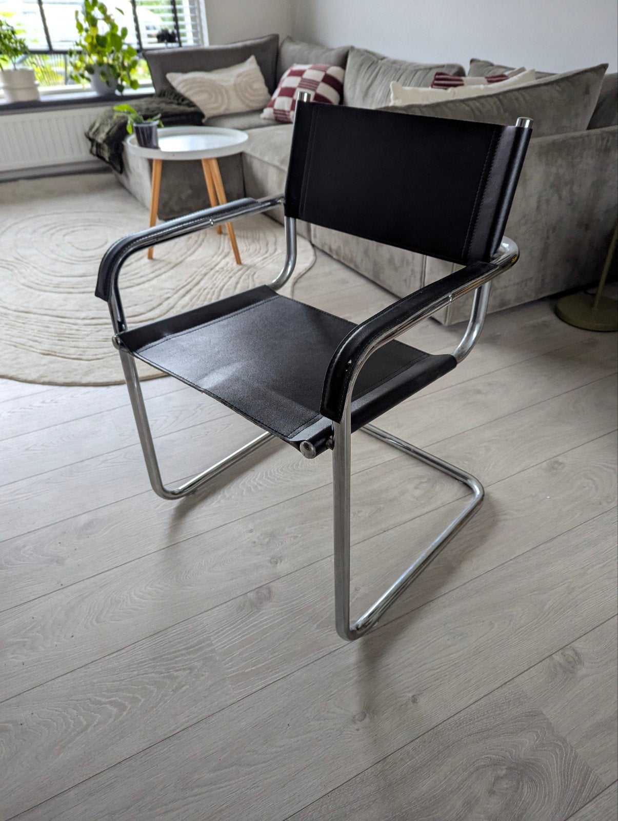 Set van 4 Vintage Buisframe Stoelen (Model Mart Stam / S34 s, Huis en Inrichting, Ophalen, Gebruikt, Zwart, S34 stijl