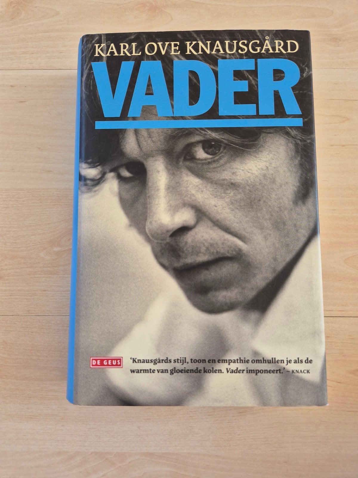 Vader - Karl Ove Knausgård (De Geus), Ophalen of Verzenden, Gelezen, Karl Ove Knausgård, Europa overig