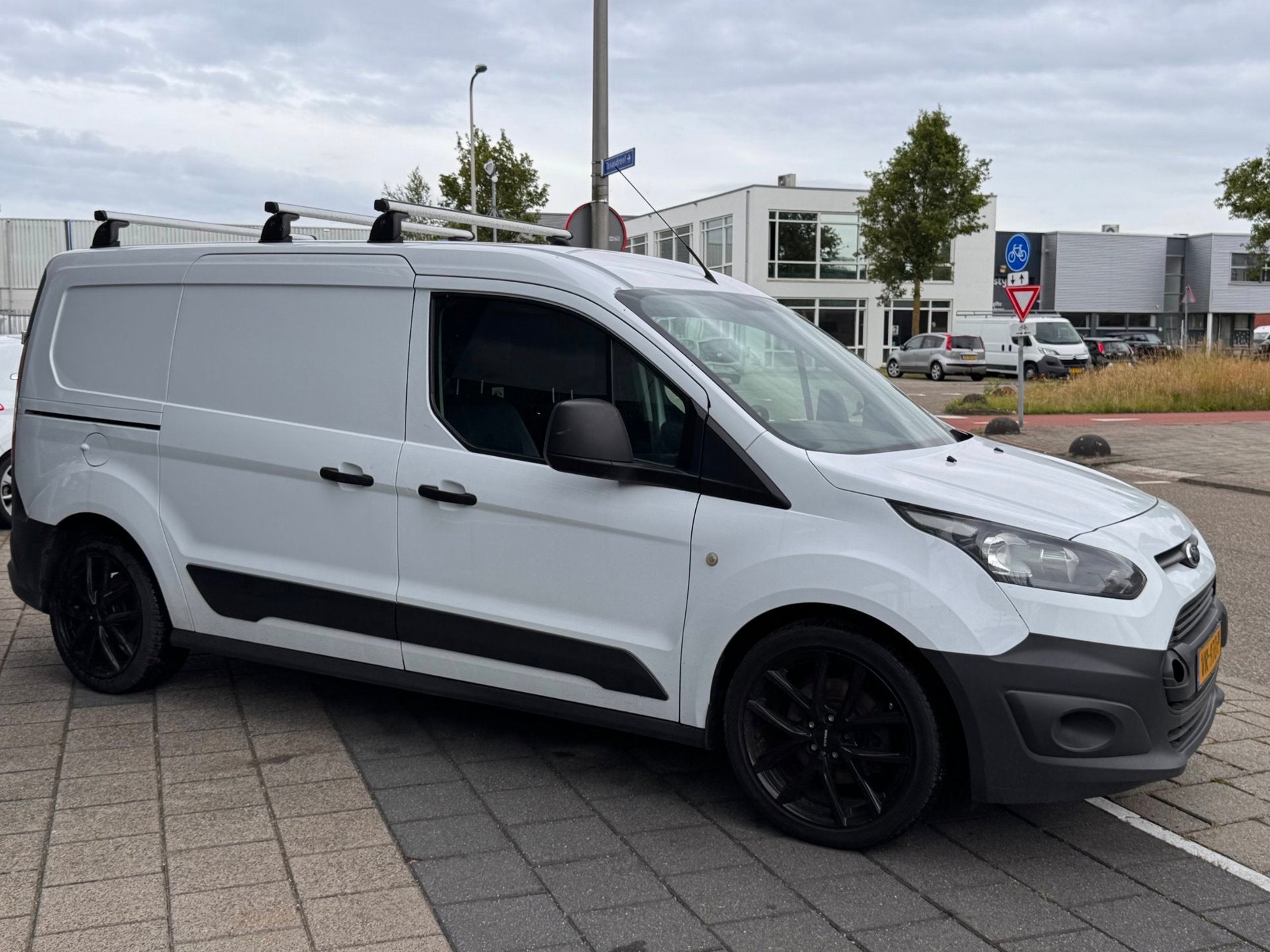 Ford Transit Connect 1.6 TDCI L2 Ambiente Motor Defect, Auto's, Euro 5, Gebruikt, Zwart, Bedrijf