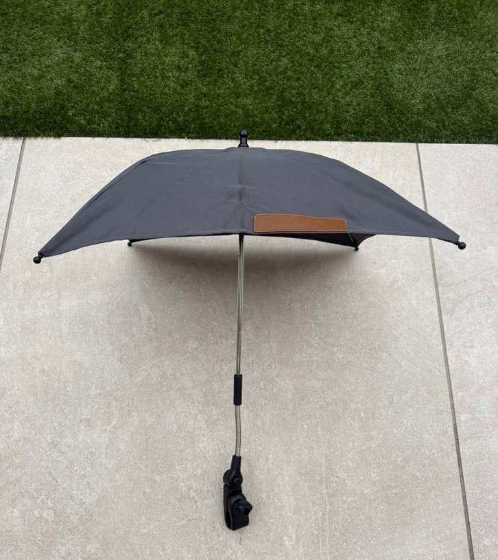 Te koop: Mutsy Evo Parasol voor op de kinderwagen., Ophalen of Verzenden, Zo goed als nieuw, Mutsy