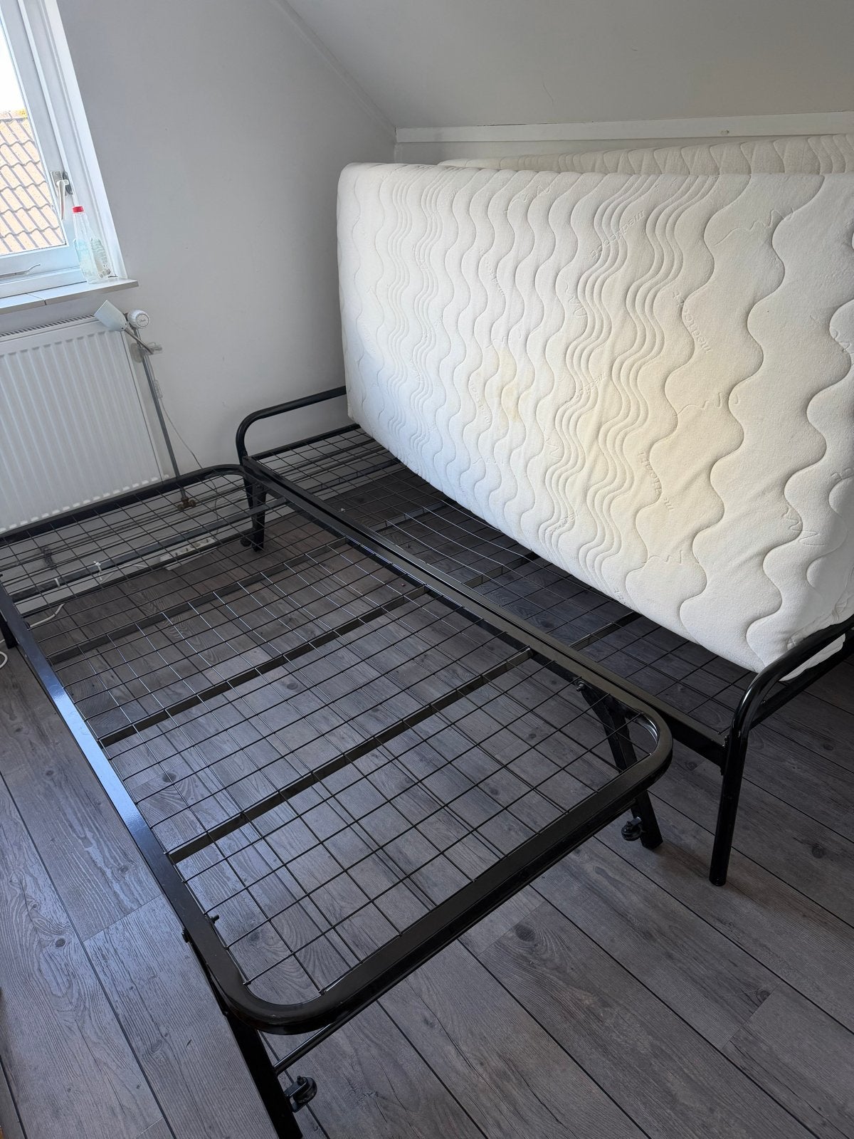 Uitschuifbaar bed met matrassen, Ophalen, Gebruikt, Zwart, Tweepersoons