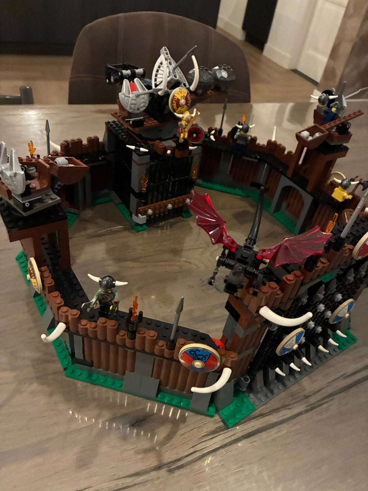 LEGO Vikings 7019 Viking Vesting tegen de Fafnir Draak, Kinderen en Baby's, Ophalen of Verzenden, Zo goed als nieuw