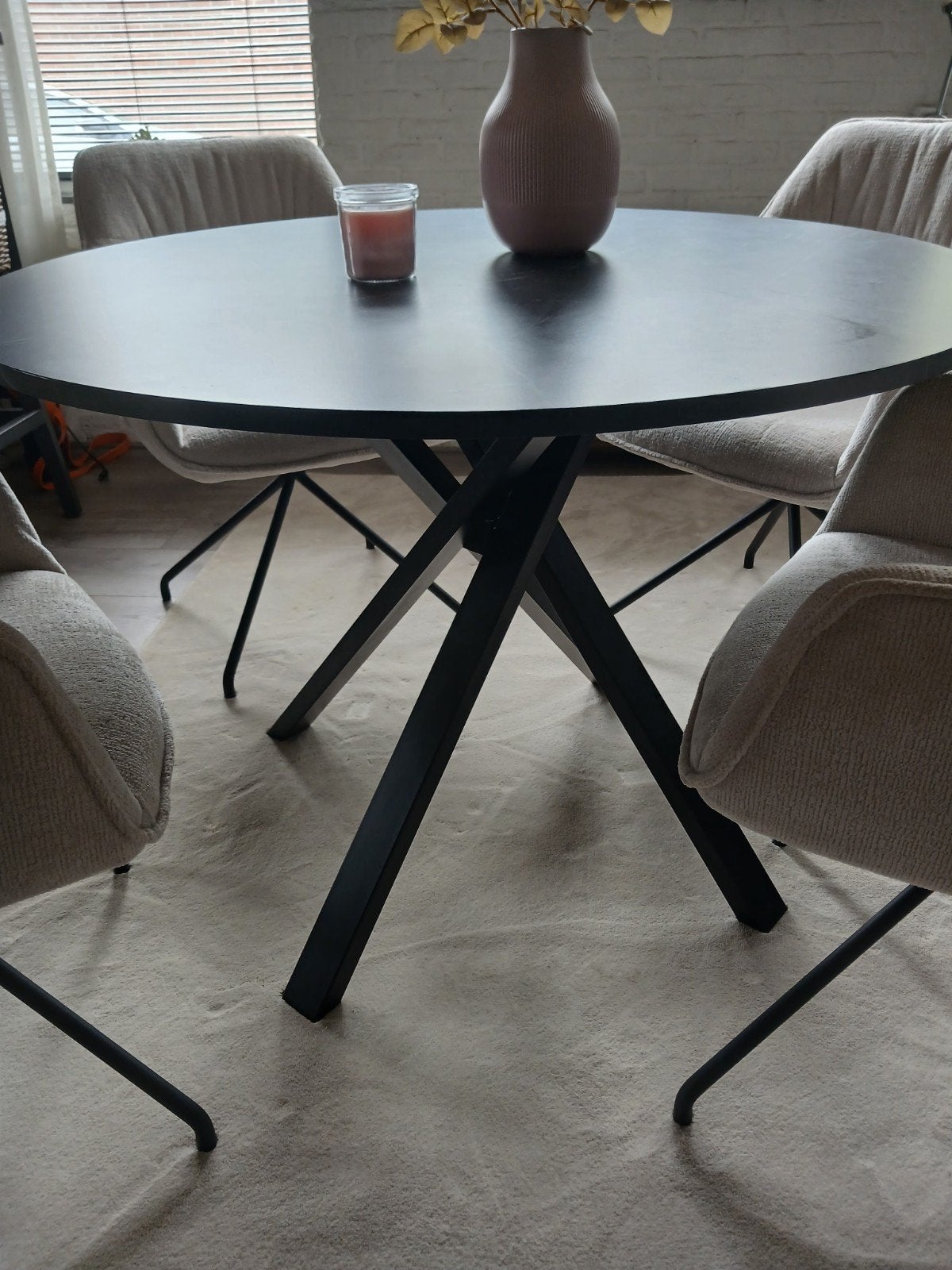 Moderne ronde eettafel met marmerlook blad, Huis en Inrichting, Ophalen, Modern, Industrieel, Rond, Zo goed als nieuw
